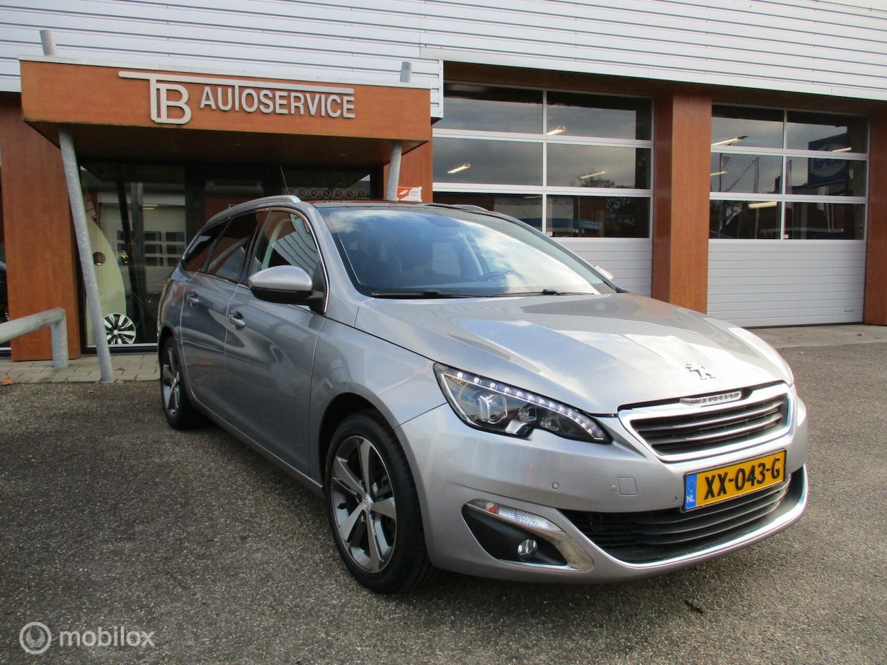 Peugeot 308 SW - 1.2 PureTech Blue Lease Premium 1.2 PureTech Blue Lease Premium - AutoWereld.nl