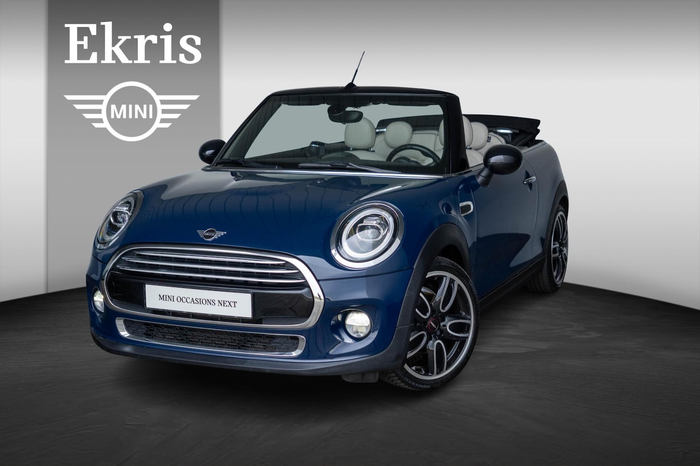 MINI Cabrio - Cooper Aut. Chili + Stoelverwarming + Comfort Access + 18" LM wielen Cone Spoke - AutoWereld.nl