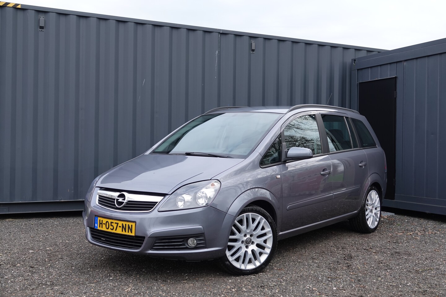 Opel Zafira - 2.2 Essentia 7-persoons TREKHAAK AIRCO CRUISE - AutoWereld.nl