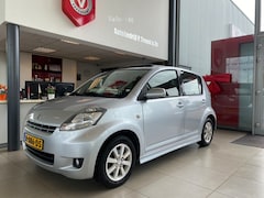 Daihatsu Sirion 2 - 1.3-16V Sport 4X4, Automaat, Schuifkantedak, Airco, Elektrischpakket, Spoilerkit, Achterui