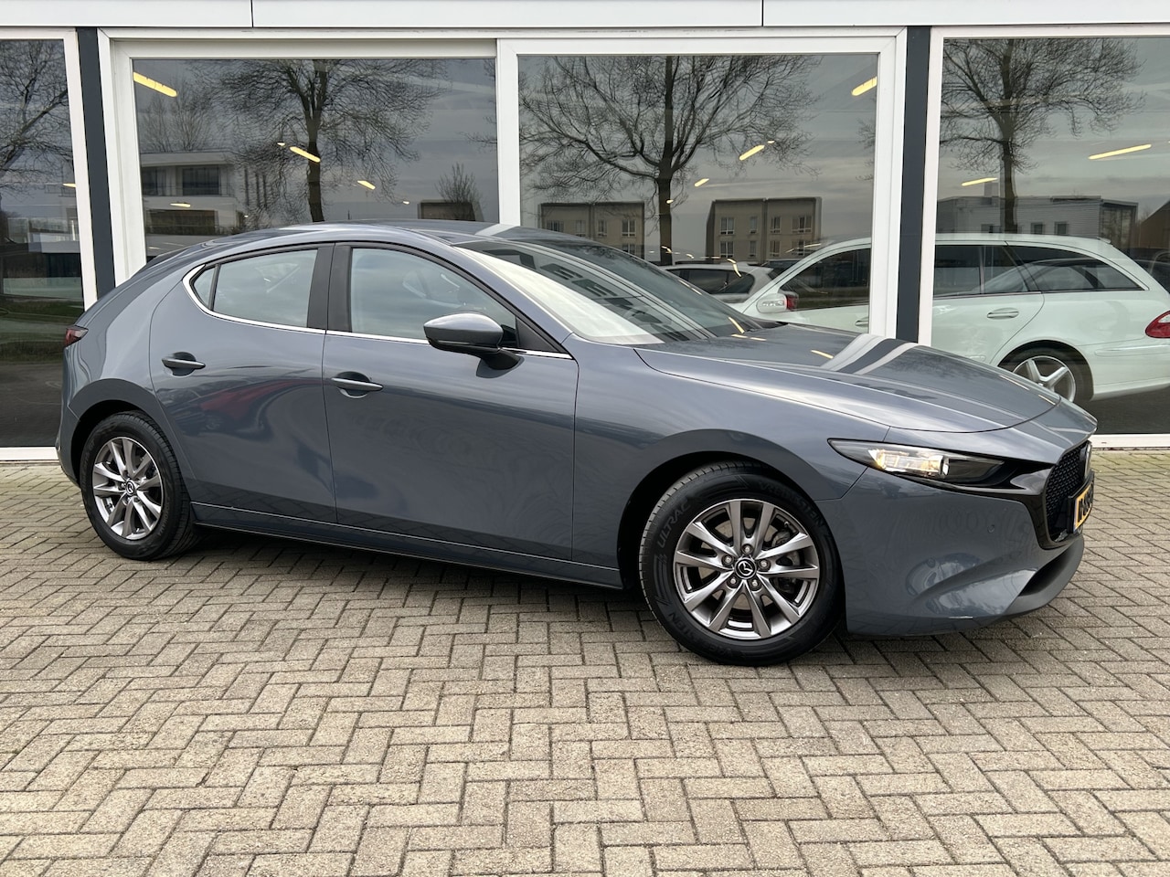 Mazda 3 - 2.0 e-SkyActiv-X M Hybrid 180 Comfort 50% deal 8.975,- ACTIE Trekhaak / Bose / Clima / Cru - AutoWereld.nl