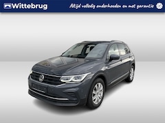 Volkswagen Tiguan - 1.5 TSI Life / DIGITAL DASH/ NAVI/ ADAPT. CRUISE/ PARK. SENSOREN + CAMERA/ DAB/ CLIMA/ STO