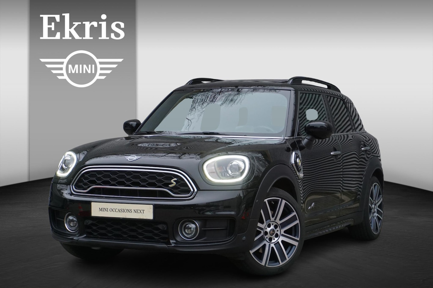 MINI Countryman - SE MINI Yours Leer Lounge Carbon Black | Connected Navigation Plus | MINI Yours Trim Pakke - AutoWereld.nl