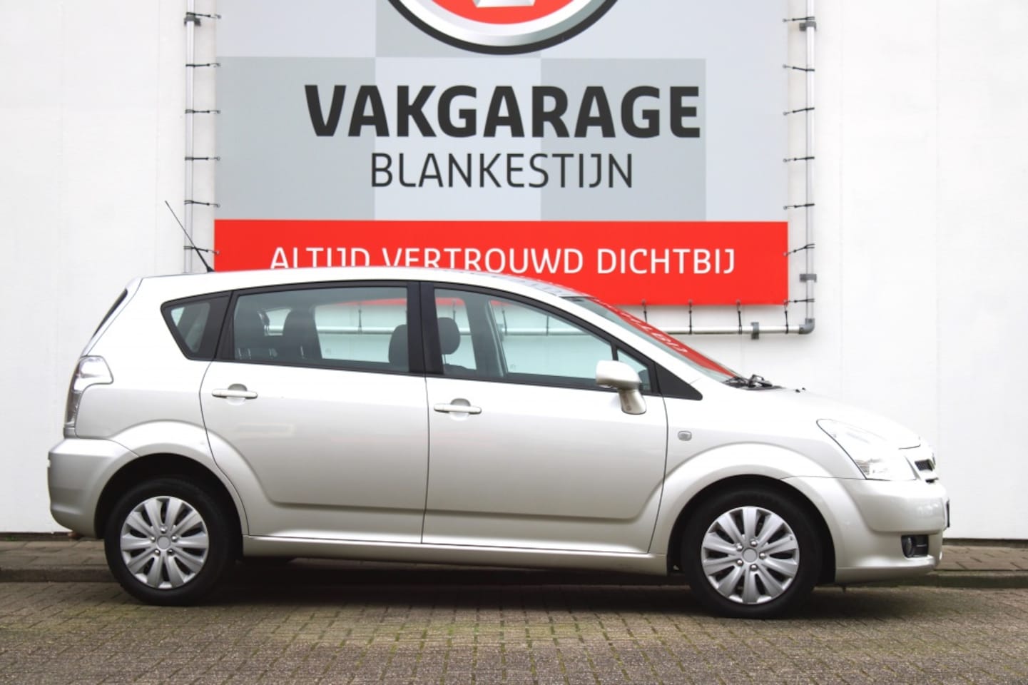 Toyota Verso - 1.8 VVT-i Sol 1.8 VVT-i Sol - AutoWereld.nl