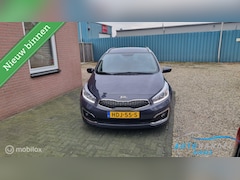 Kia Cee'd Sportswagon - 1.4 T ComfortLine stoelverwarming , lm velgen airco