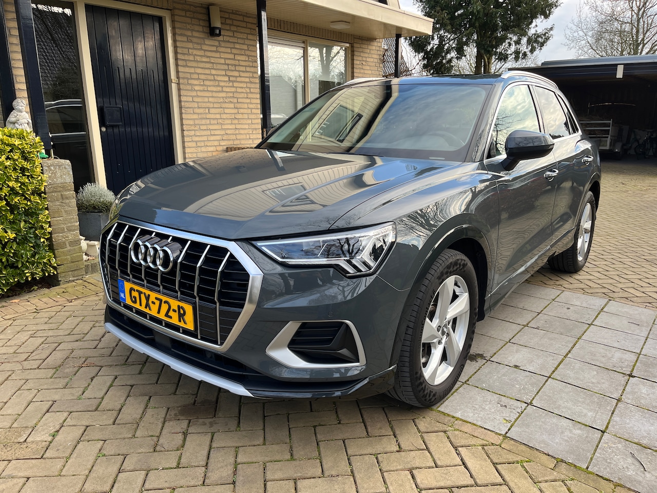 Audi Q3 - 40 TFSI quattro Pro Line business Panorama dak | Leder | Automaat | 190 pk | LED - AutoWereld.nl