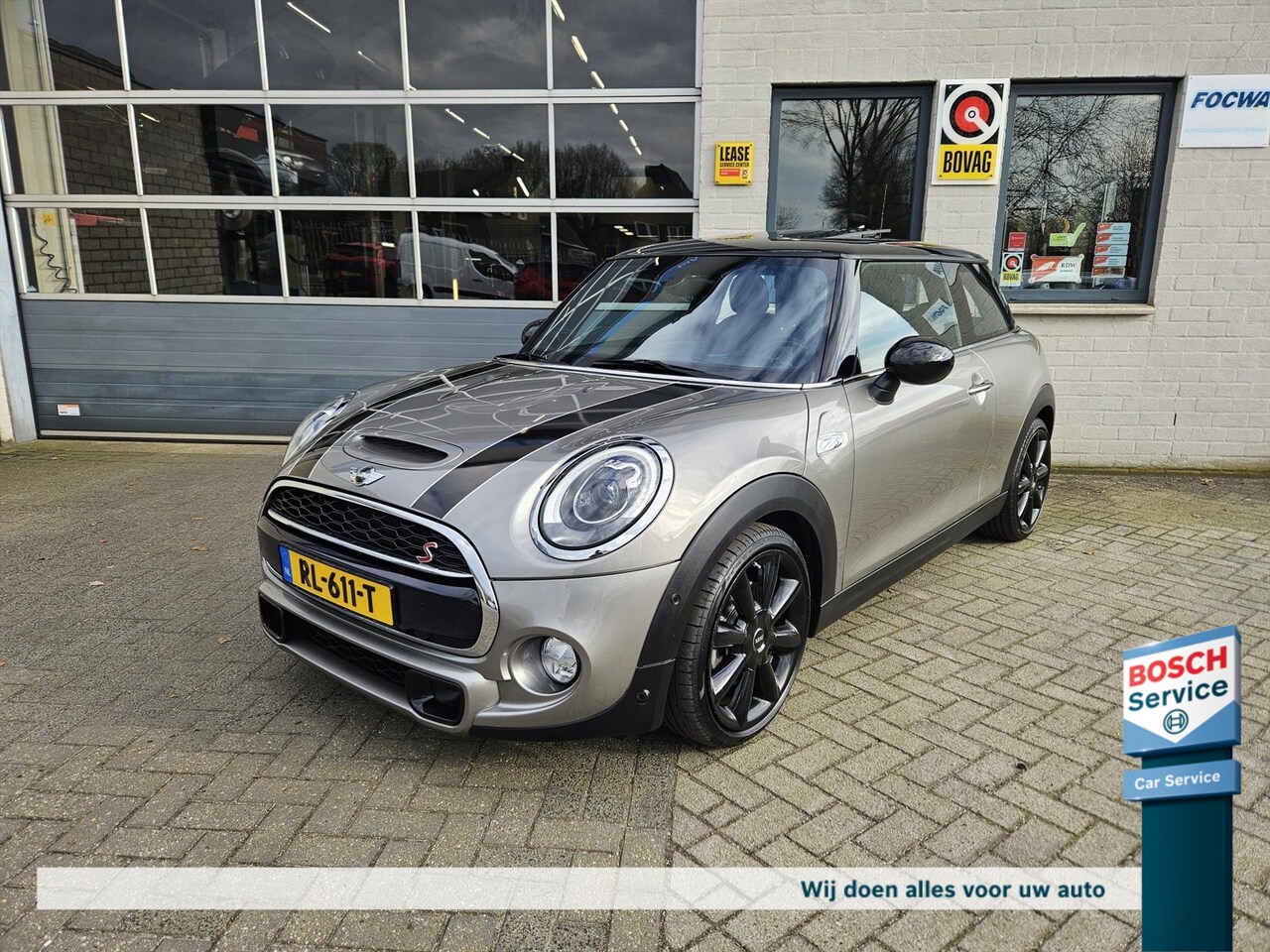 MINI Cooper S - Mini 2.0T Serious Business Automaat - AutoWereld.nl