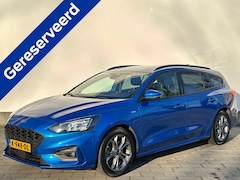 Ford Focus Wagon - EcoBoost Hybrid 125 pk ST Line | Trekhaak | Camera | LED | Navi | Clima | Cruise | Keyless