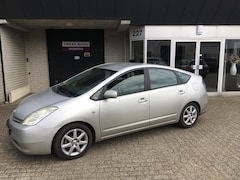 Toyota Prius - 1.5 VVT-i / KEYLESS / WINTERBANDEN / APK 2026 / DEALER OH / NETTE STAAT