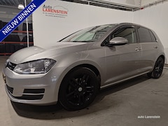 Volkswagen Golf - 1.6 TDI 105pk Highline 5 Drs 77kw Climate C./ Cruise C./ Trekhaak / 17inch LM / PDC