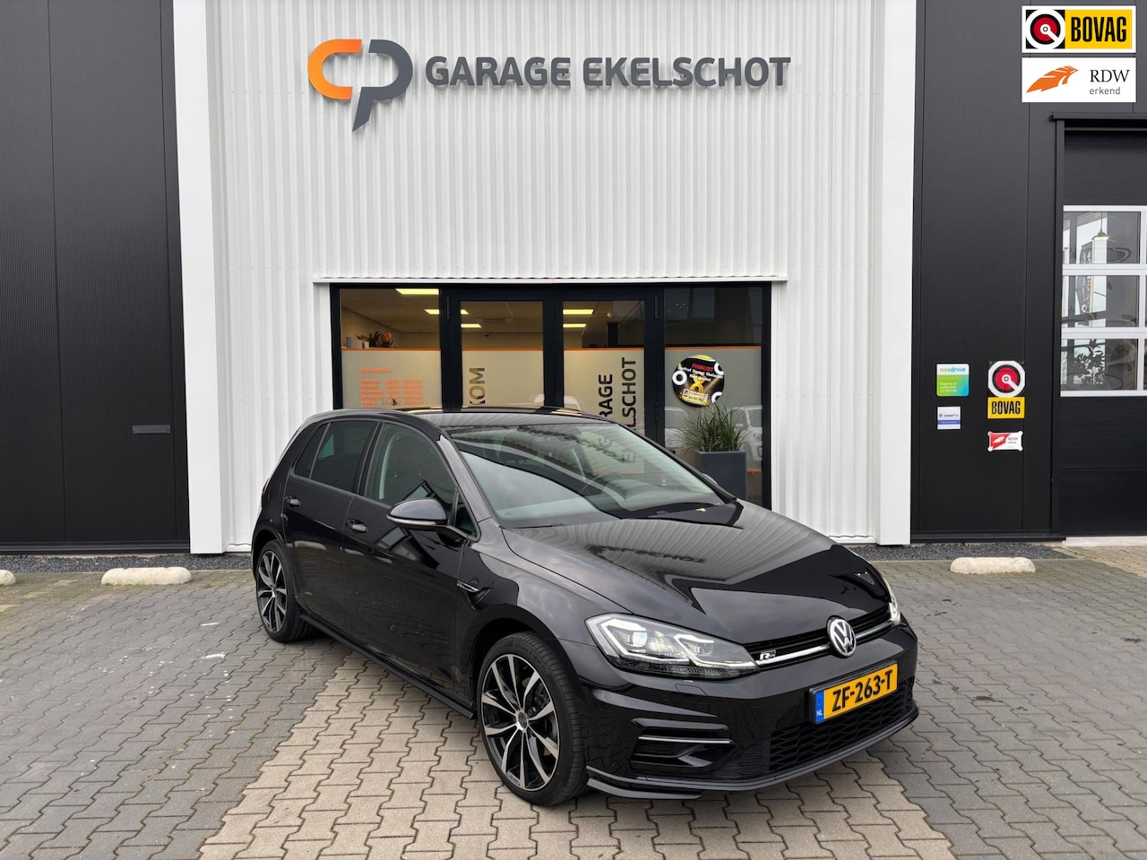 Volkswagen Golf - 1.5 TSI DSG R-line - AutoWereld.nl