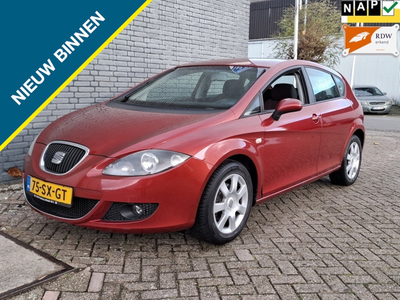 Seat Leon - 1.6 Reference 5-Drs Airco Distr vv Boekjes Nw APK - AutoWereld.nl