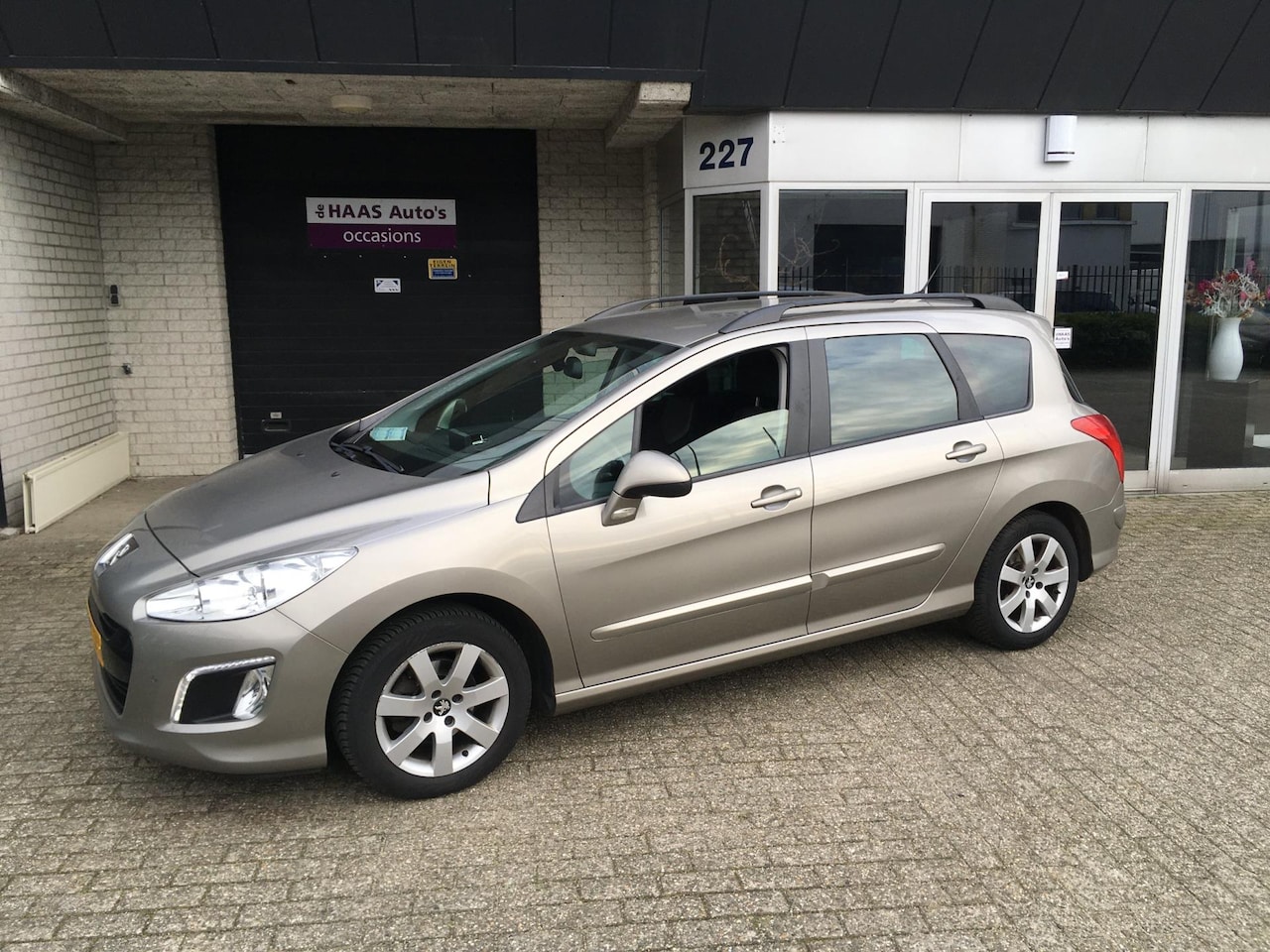 Peugeot 308 SW - 1.6 VTi XS / ALU VELGEN / NAVI / NAP CERTIFICAAT / FACELIFT - AutoWereld.nl