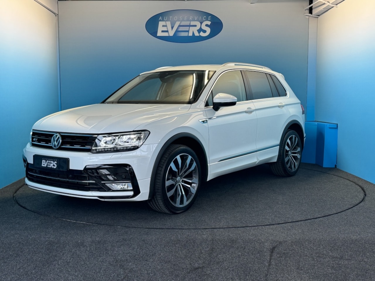 Volkswagen Tiguan - 2.0 TSI 4M. Highline - AutoWereld.nl