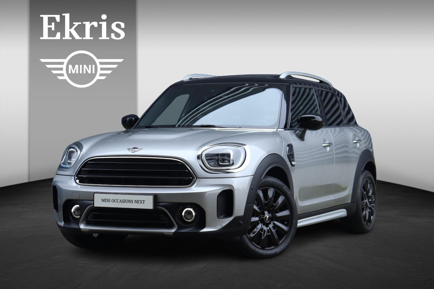 MINI Countryman - Cooper | Classic + Panodak + Adaptive Cruise Control + Elektr. Stoelen + Getint Glas + 18' - AutoWereld.nl