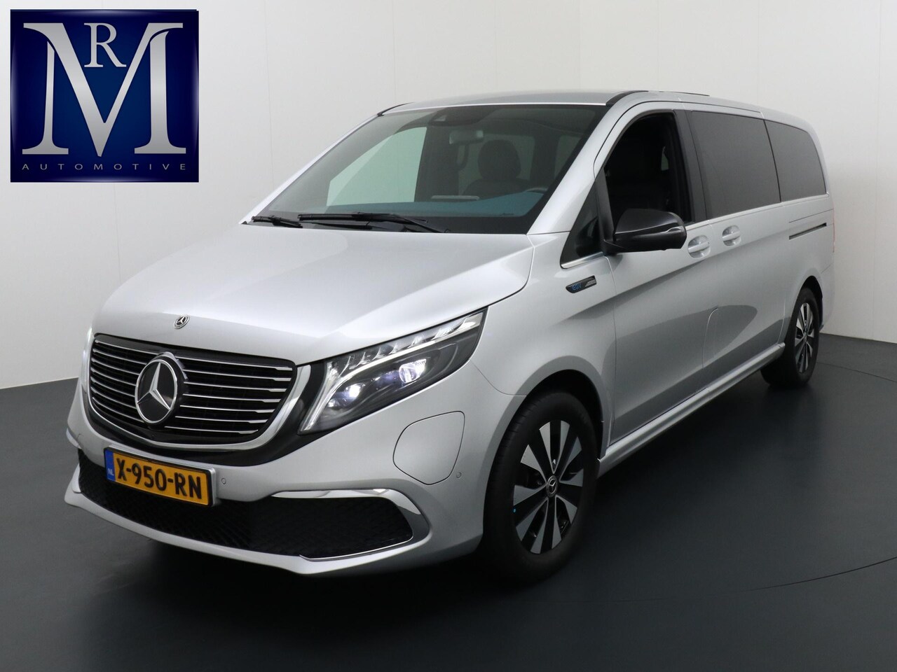 Mercedes-Benz EQV - 300 L2 90 kWh AVANTGARDE AMG styling ALL IN - AutoWereld.nl