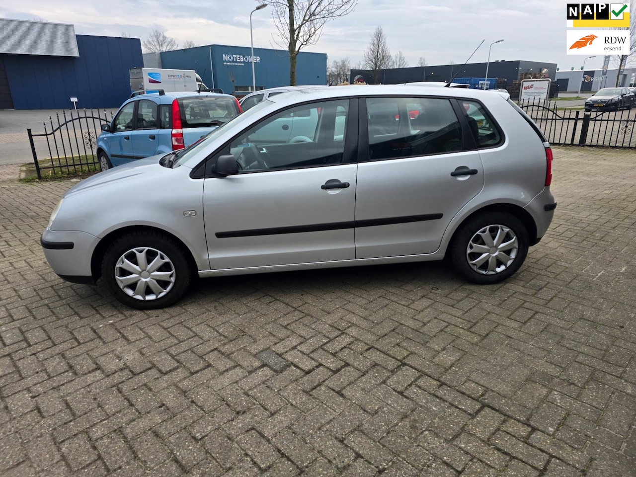 Volkswagen Polo - 1.2-12V Comfortline 1.2-12V Comfortline - AutoWereld.nl