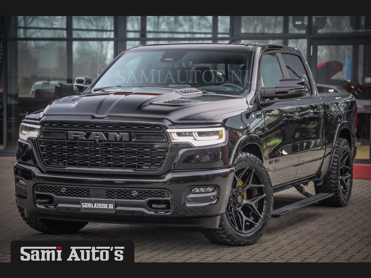 Dodge Ram 1500 - LIMITED NIGHT DE MEEST LUXUEUZE PICK UP HIGH OUTPUT H.O 540PK 706 Nm 2025 | XB9 | MASSAGE - AutoWereld.nl