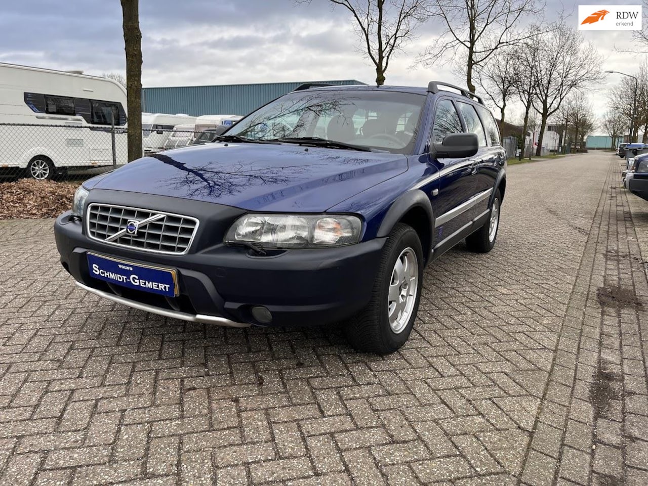 Volvo V70 Cross Country - 2.4 T Geartronic Ocean Race 121705 KM - AutoWereld.nl