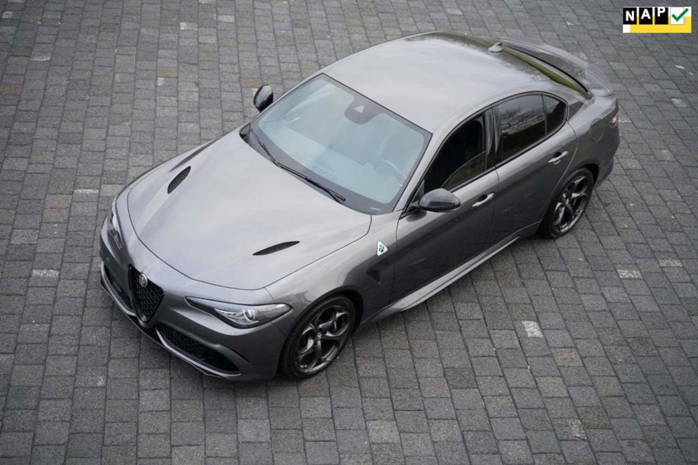 Alfa Romeo Giulia - 2.9 V6 Quadrifoglio 2.9 V6 Quadrifoglio - AutoWereld.nl