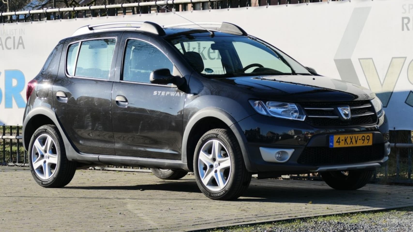 Dacia Sandero Stepway - Stepway TCe 90 Laureate - AutoWereld.nl