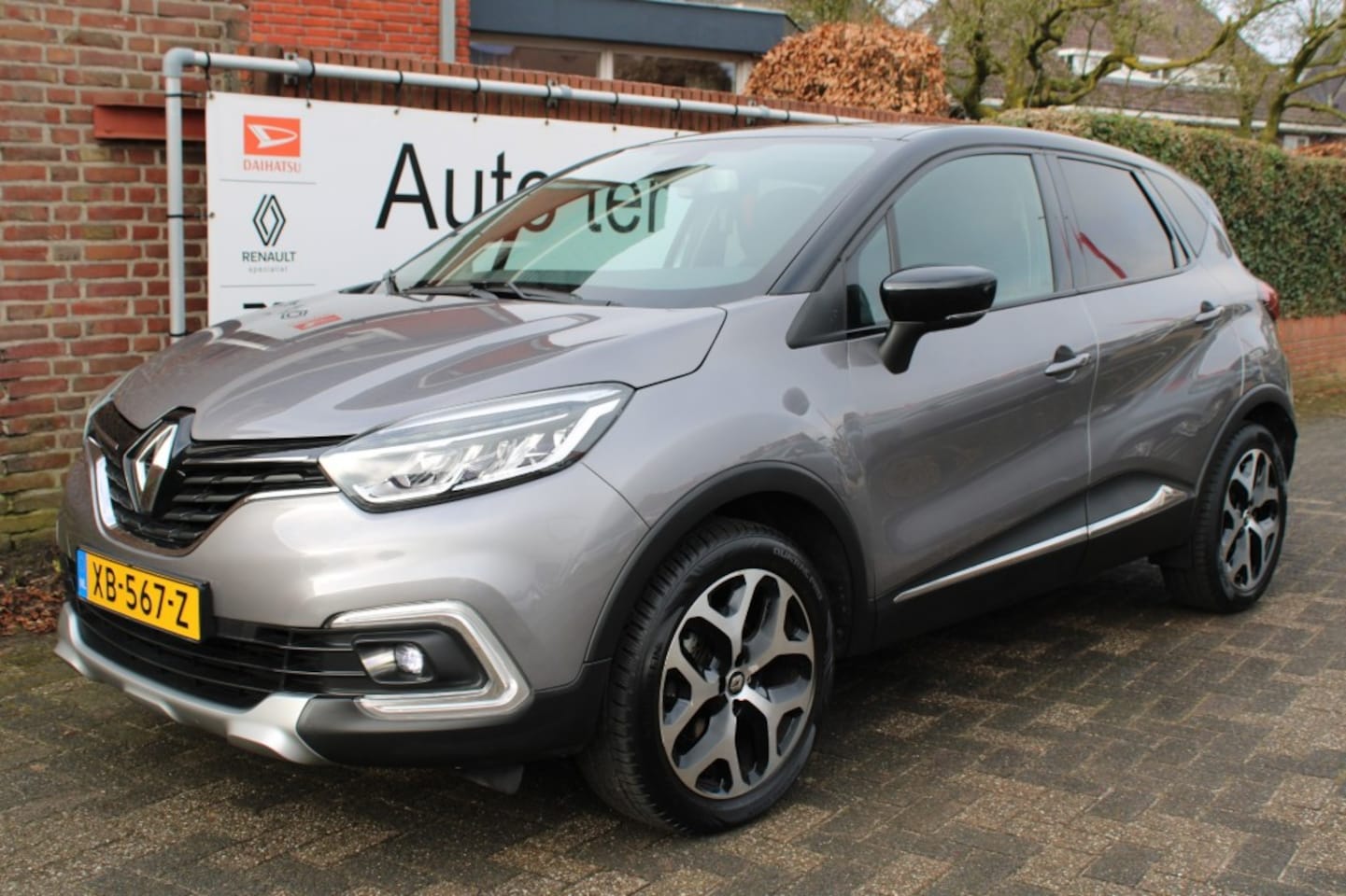 Renault Captur - 1.2i 16V TCe 120 pk EDC Automaat Intens met o.a. camera/trekhaak - AutoWereld.nl