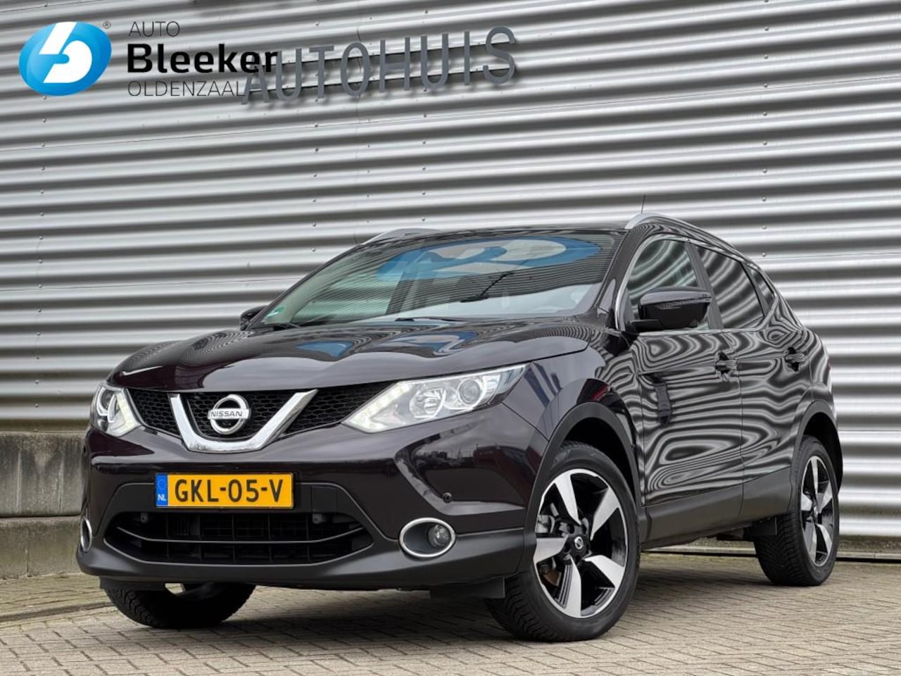 Nissan Qashqai - 1.6 TEKNA + Airco Leder Trekhaak  Camera Navi Panodak - AutoWereld.nl