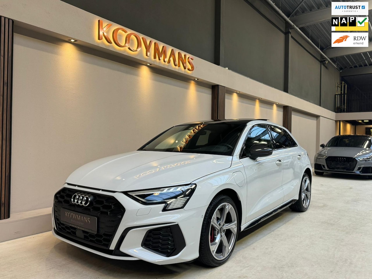 Audi A3 Sportback - 45 TFSI e S edition Competition RS-SEATS/245PK/PANO/LEDER/ALCANTARA/HUD/B&O/CARPLAY/SFEER/ - AutoWereld.nl