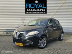 Lancia Y(psilon) - Ypsilon 0.9 TwinAir Platinum | AUT | NAVI | AIRCO