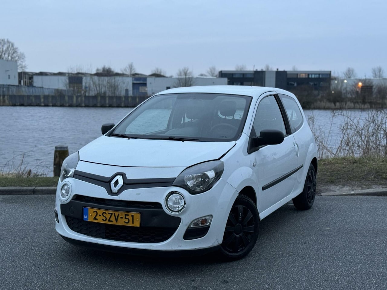 Renault Twingo - 1.2 16V Parisienne Airco /Nieuwe APK - AutoWereld.nl