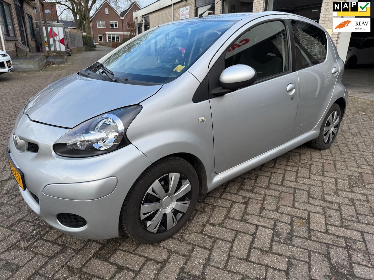 Toyota Aygo - 1.0-12V Comfort Navigator AIRCO ORG 91554 KM NAP O.H BOEKJES KLEINE BEURT GEHAD NETTE STAA - AutoWereld.nl