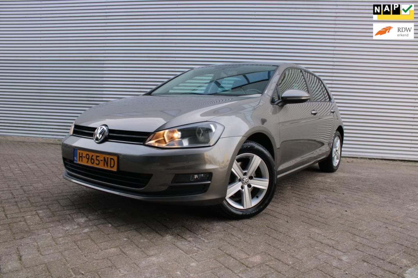 Volkswagen Golf - 1.2 TSI Highline 1.2 TSI Highline - AutoWereld.nl