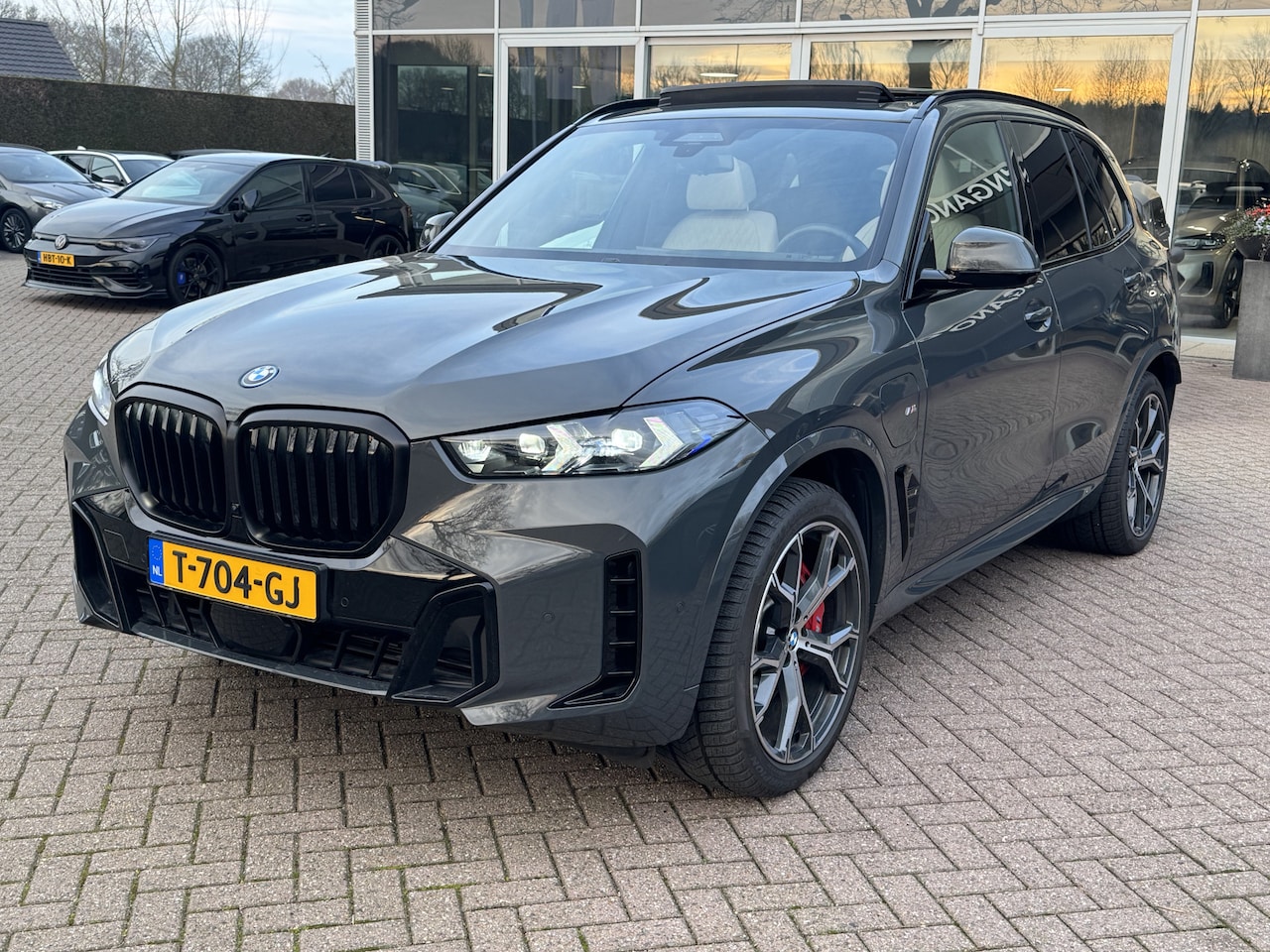 BMW X5 - xDrive50e Launch Edition / Panoramadak / 360Camera / Head-up / 21'' / Carbon / Harman Kard - AutoWereld.nl