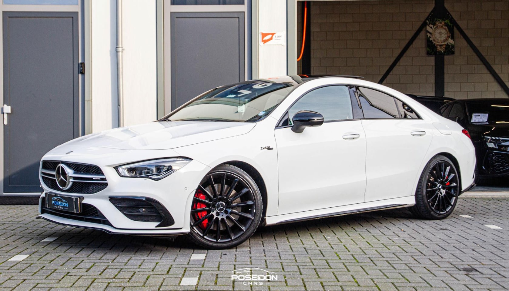 Mercedes-Benz CLA-Klasse - AMG 35 4MATIC PANO | KUIPSTOELEN | A.CAMERA | SFEERVERLICHTING | DEALER ONDERHOUDEN!!! - AutoWereld.nl