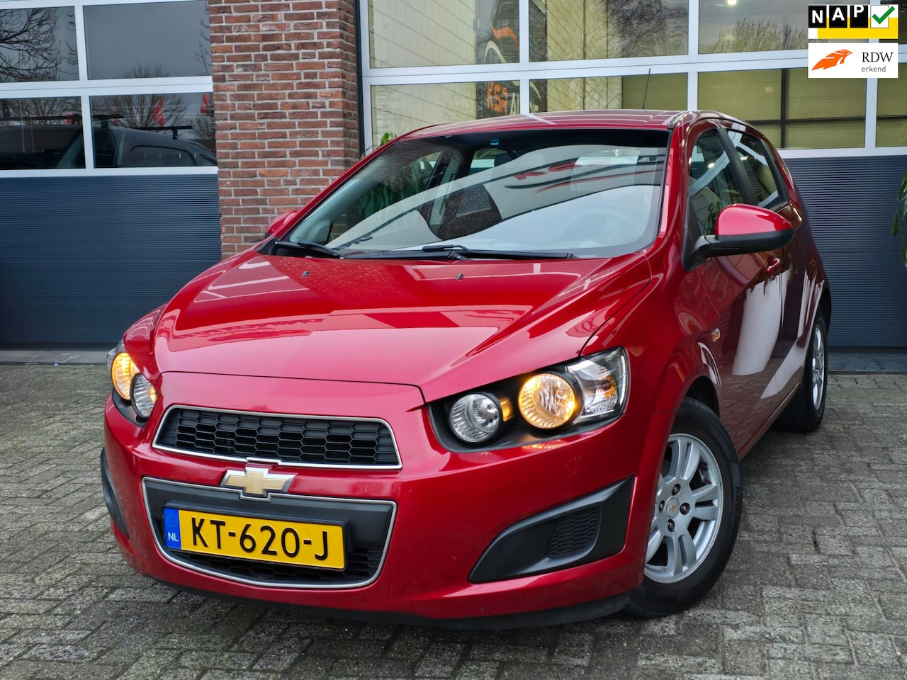 Chevrolet Aveo - 1.4 LTZ Apk |5DR |Airco |Trekhaak - AutoWereld.nl