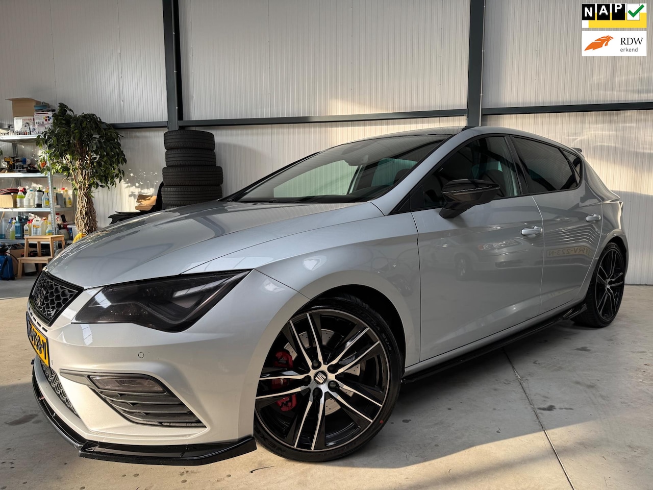 Seat Leon - 2.0 TSI CUPRA 300 Panoramadak - AutoWereld.nl