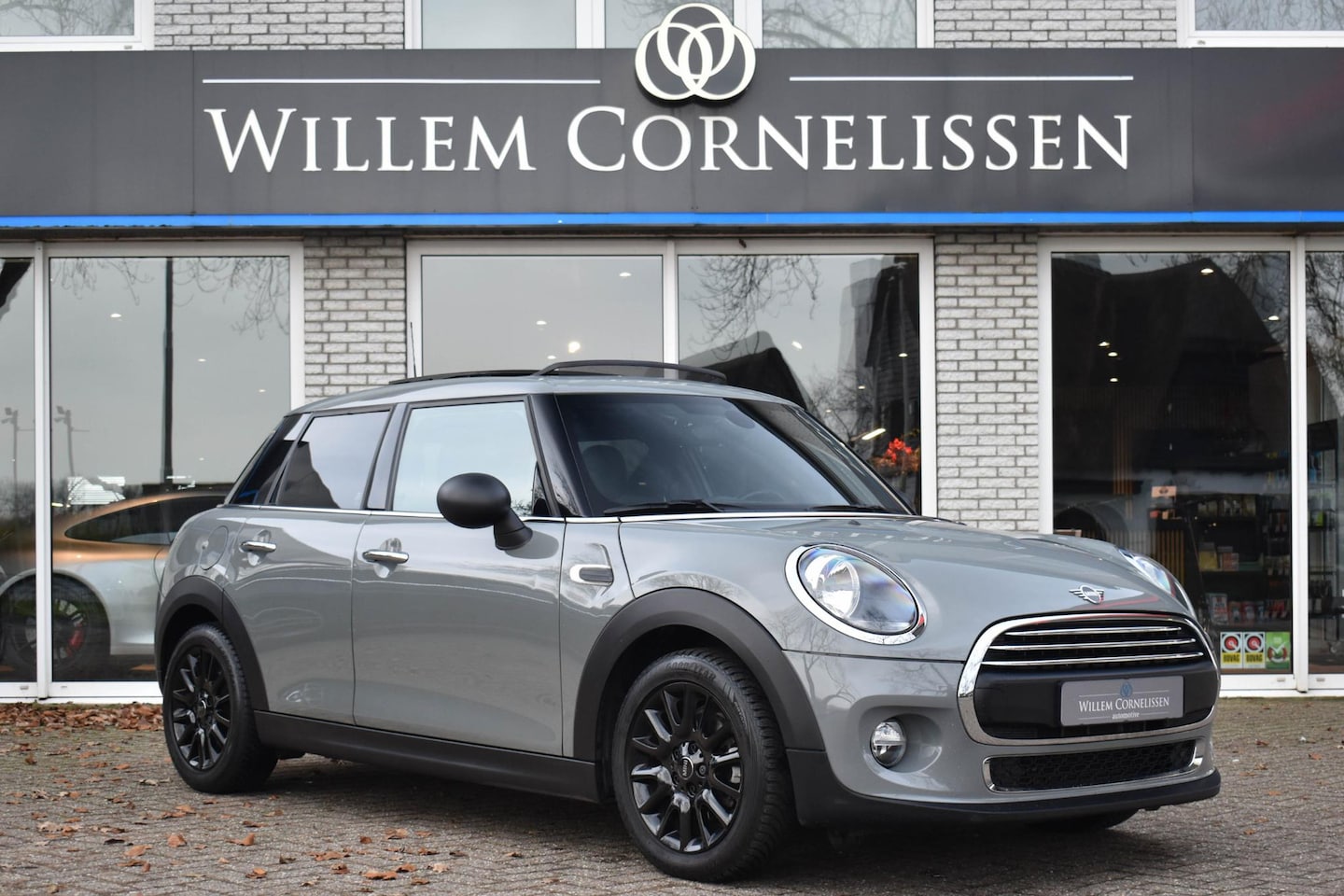 MINI One - Mini 1.5 Pepper Pano Apple Carplay PDC Privacy Glas - AutoWereld.nl