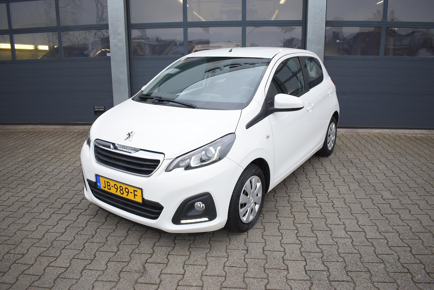 Peugeot 108 - 1.0 e-VTi 68pk 5D Active - AutoWereld.nl