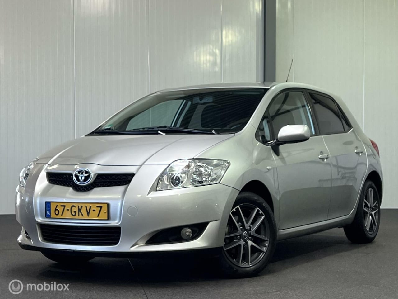 Toyota Auris - 1.6-16V Dyn.Business AUTOMAAT [ NAP Carplay Ecc ] - AutoWereld.nl