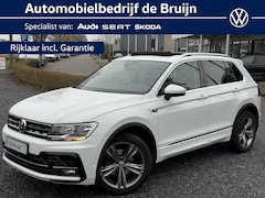 Volkswagen Tiguan - TSI 150pk DSG Highline R-Line (Pano, Trekhaak, Leer, Camera)