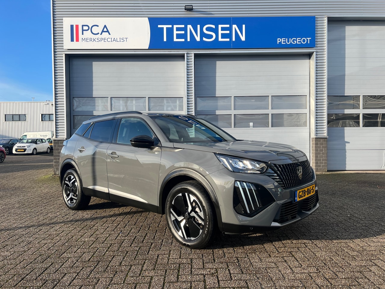 Peugeot 2008 - 1.2 130PK Allure | Automaat |Stoelverwarming | Voor en achter camera | Dodehoek |Facelift - AutoWereld.nl