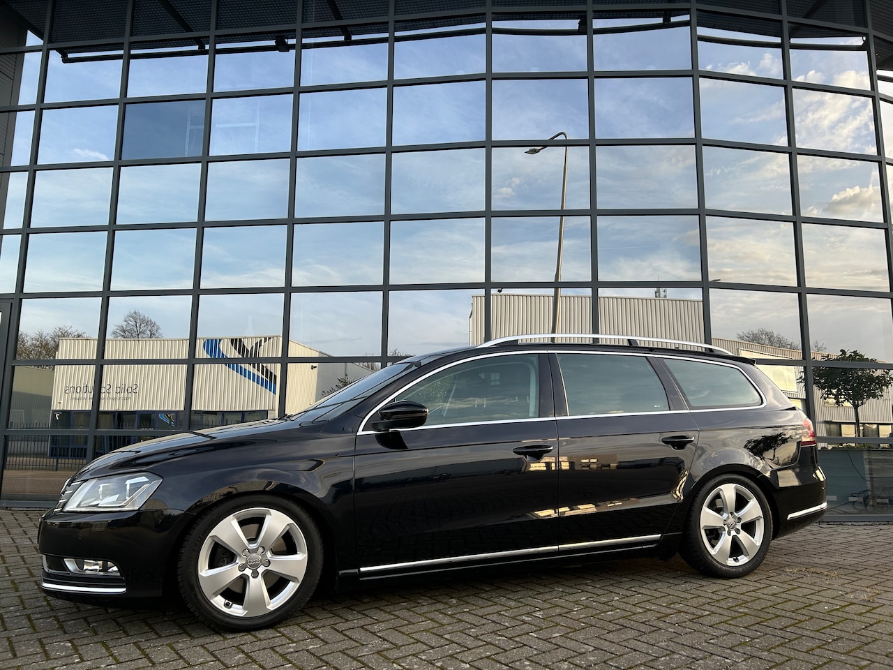 Volkswagen Passat Variant - 1.8 TSI Highline - AutoWereld.nl