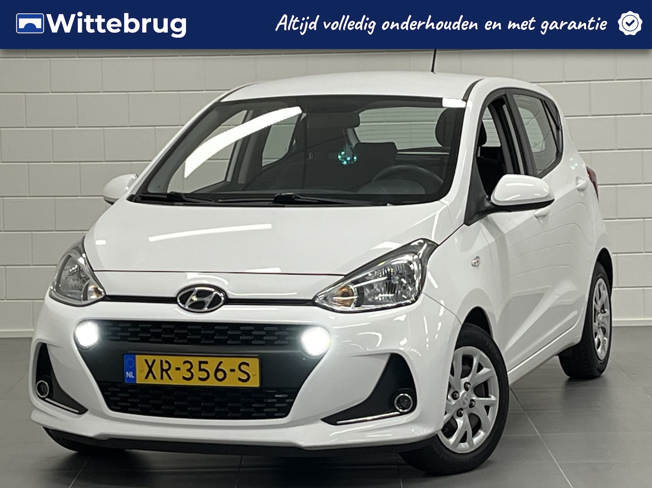 Hyundai i10 - 1.0i Comfort NAVIGATIE | AIRCO | PARKEERSENSOREN | ZUINIGE AUTO! - AutoWereld.nl