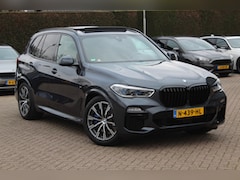 BMW X5 - xDrive45e High Exe. M Sport / Trekhaak / Panoramadak / 360Camera / Head-up / Softclose / H