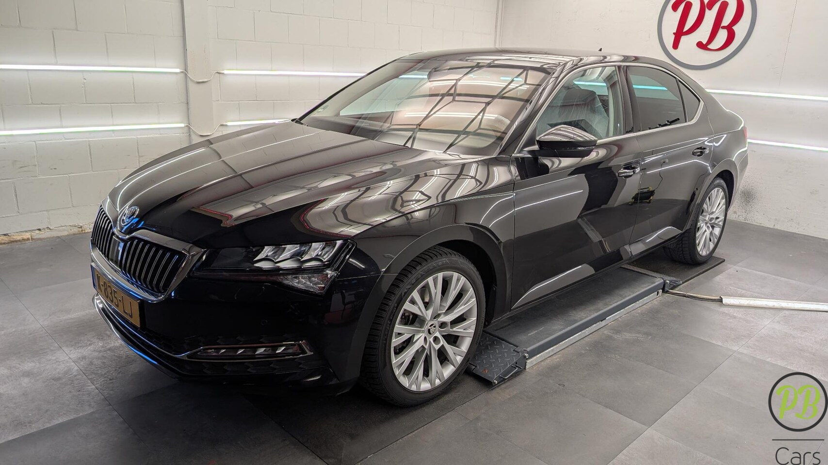 Skoda Superb - 1.5 TSI ACT Business Edition 1.5 TSI ACT Business Edition - AutoWereld.nl