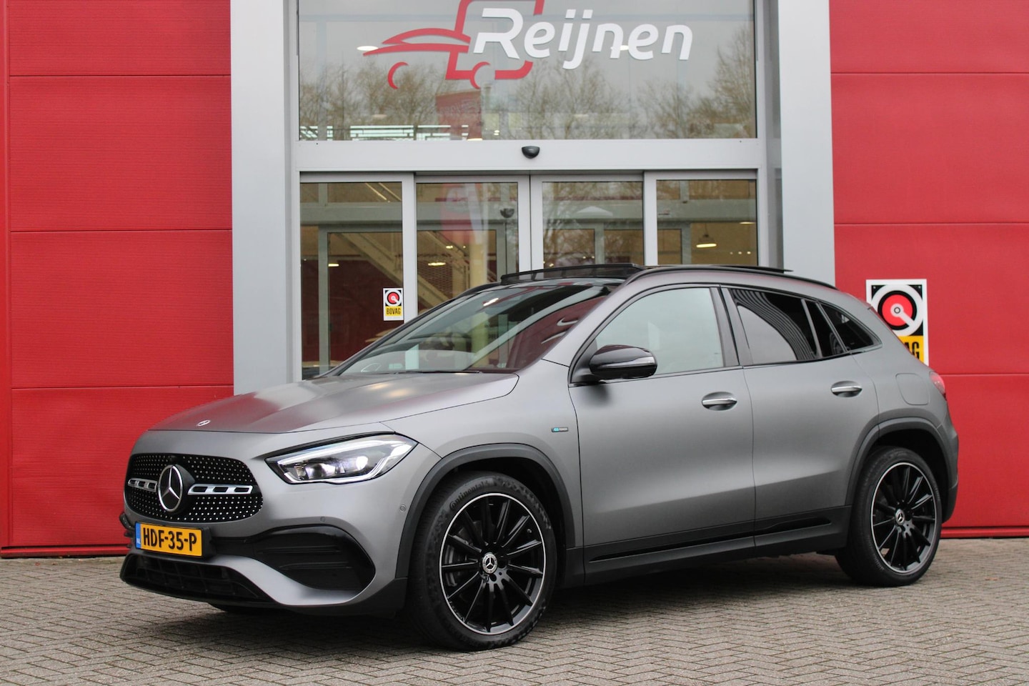 Mercedes-Benz GLA-Klasse - 250 e BUSINESS SOLUTION AMG LIMITED | SFEER VERLICHTING | PANORAMISCH SCHUIF/KANTEL DAK | - AutoWereld.nl