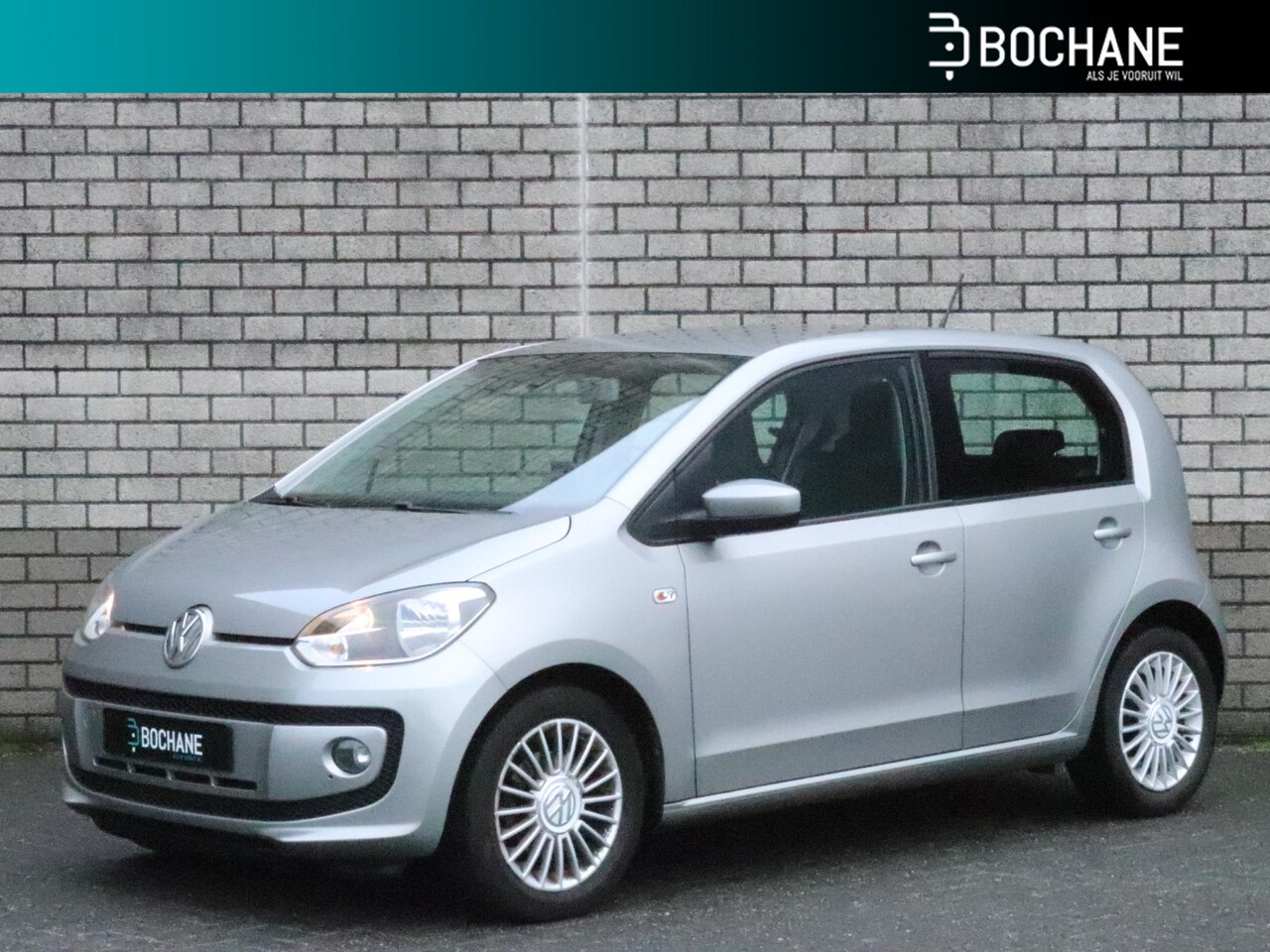 Volkswagen Up! - 1.0 high up! BlueMotion | Parkeersensoren achter | Navigatie | Airco | - AutoWereld.nl