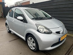 Toyota Aygo - 1.0-12V 104.409KMSERVICE ONDERHOUD/AIRCO/5DRS/APK DEC-2025