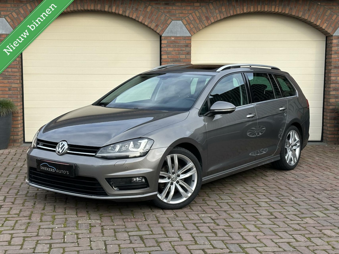 Volkswagen Golf Variant - 1.4 TSI R-Line Automaat Pano Navi Massage LED Cruise - AutoWereld.nl