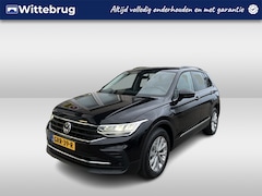 Volkswagen Tiguan - 1.4 TSI eHybrid Life / AUTOMAAT/ 245 PK/ PARK. SENSOREN/ LED/ DODE HOEK/ DIGITAL DASHBOARD